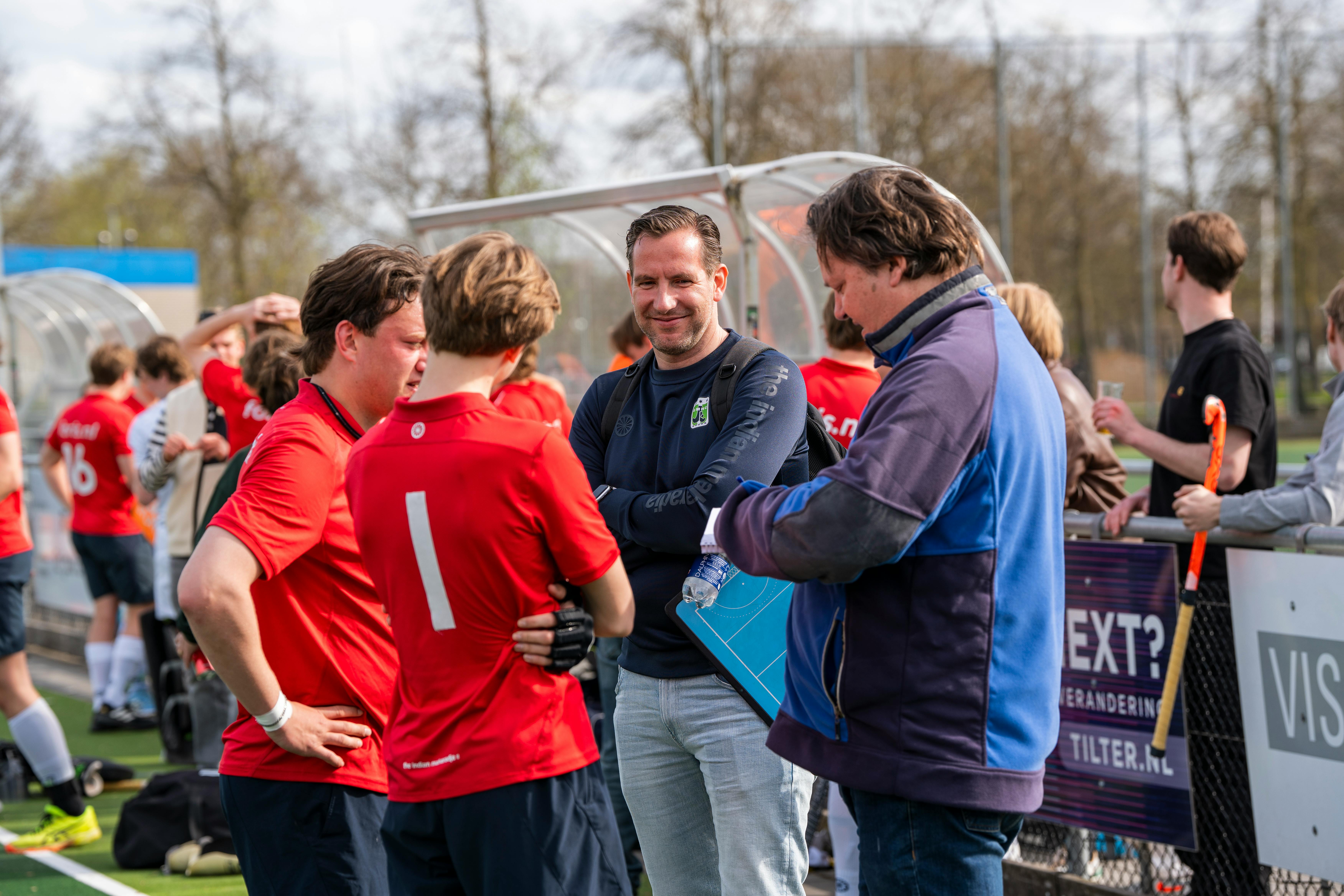 Cómo comunicarte mejor con los padres de tus atletas